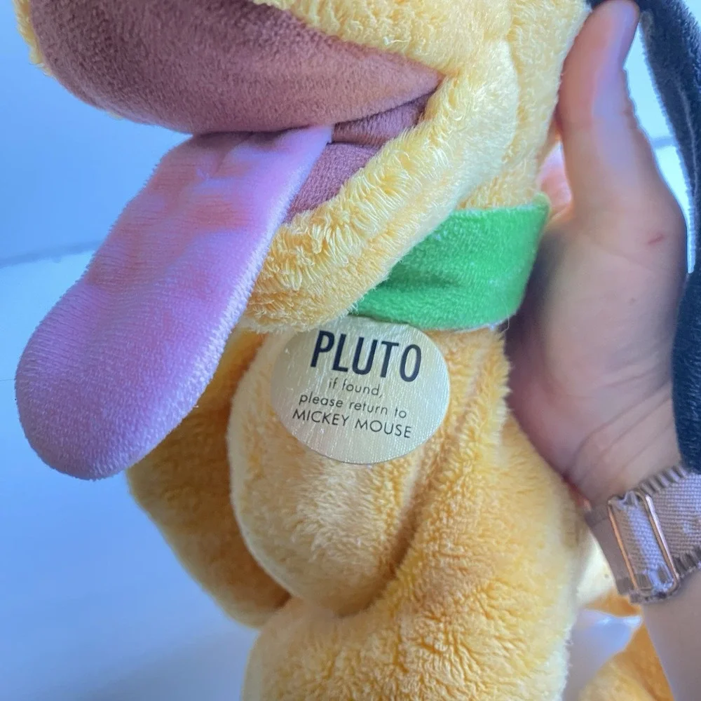Disney Store PLUTO 16